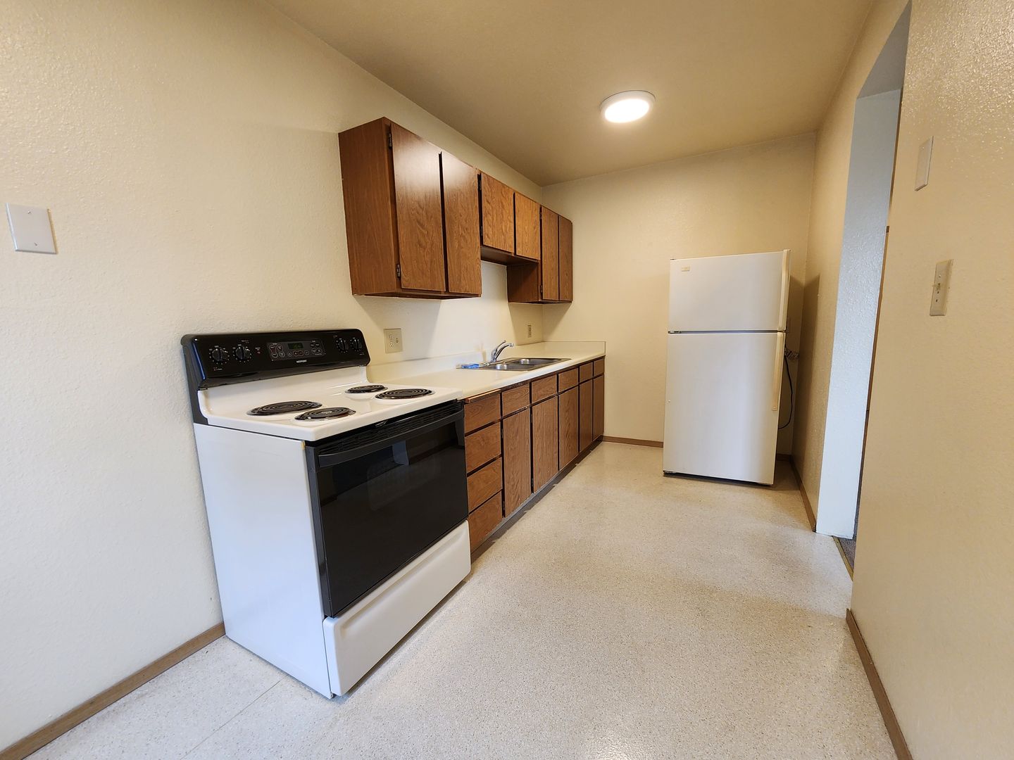 Tacoma Apartment: 414-422 Tacoma Ave S