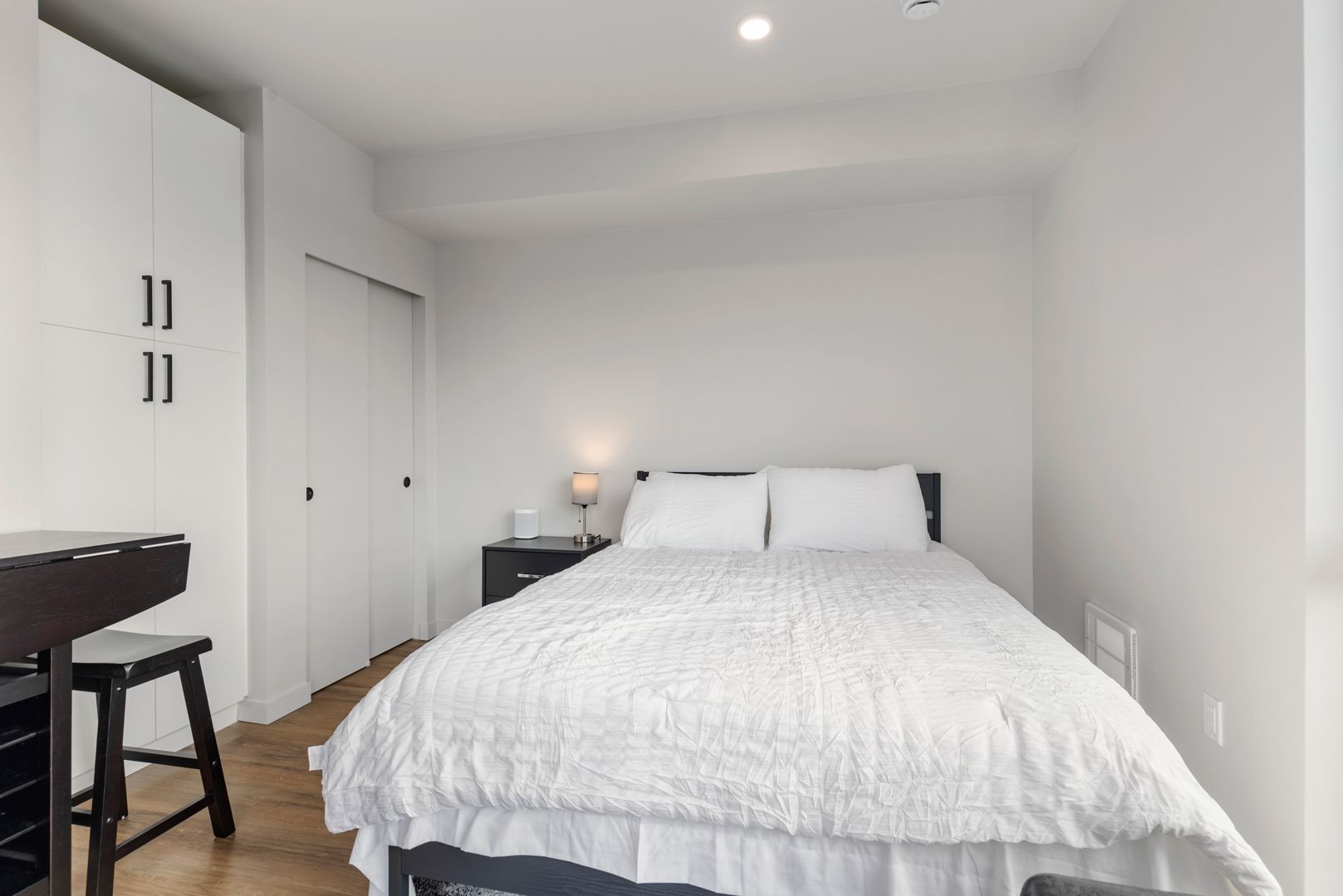 Seattle Apartment: 1305 E Marion St