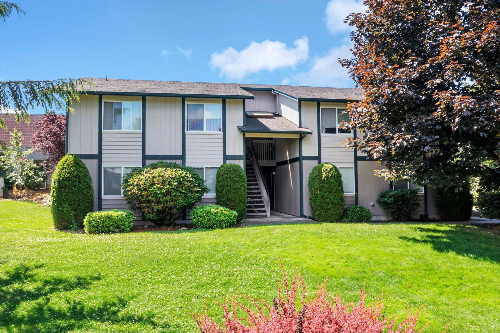 Puyallup Apartment: 9910-9911 132nd St Ct E