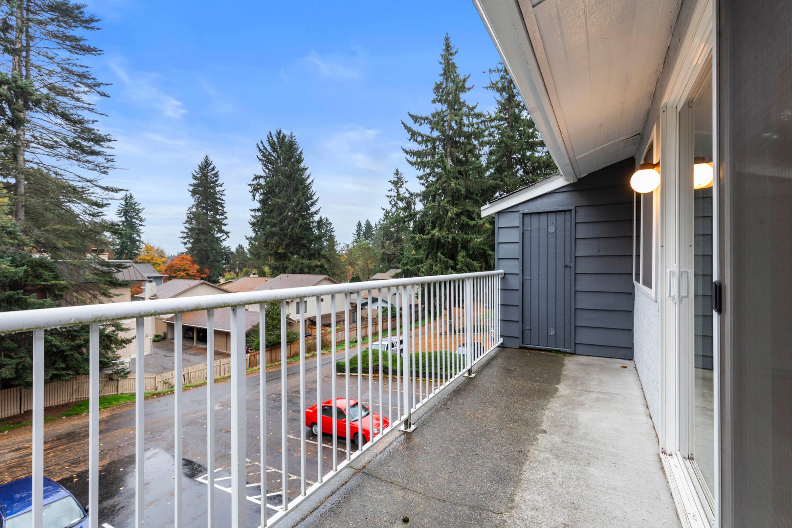 Edmonds Apartment: 7918 236th St. SW