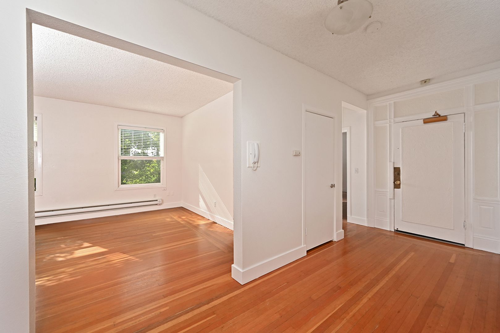 Seattle Apartment: 1300 East Union St