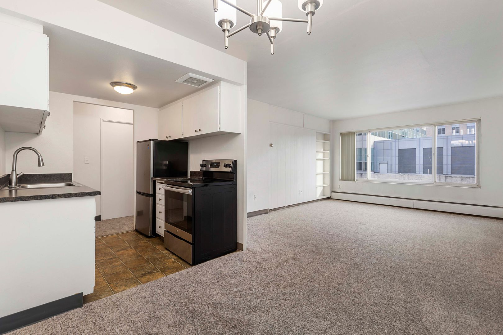 Seattle Apartment: 600 9th Ave