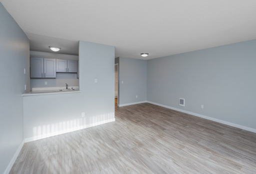 Get $2,500 a Gift Card or towards Rent! Newly Renovated 1-Bedroom Retreat, with Modern Finishes, Tons of Natural Light and Large Patio! – photo 1