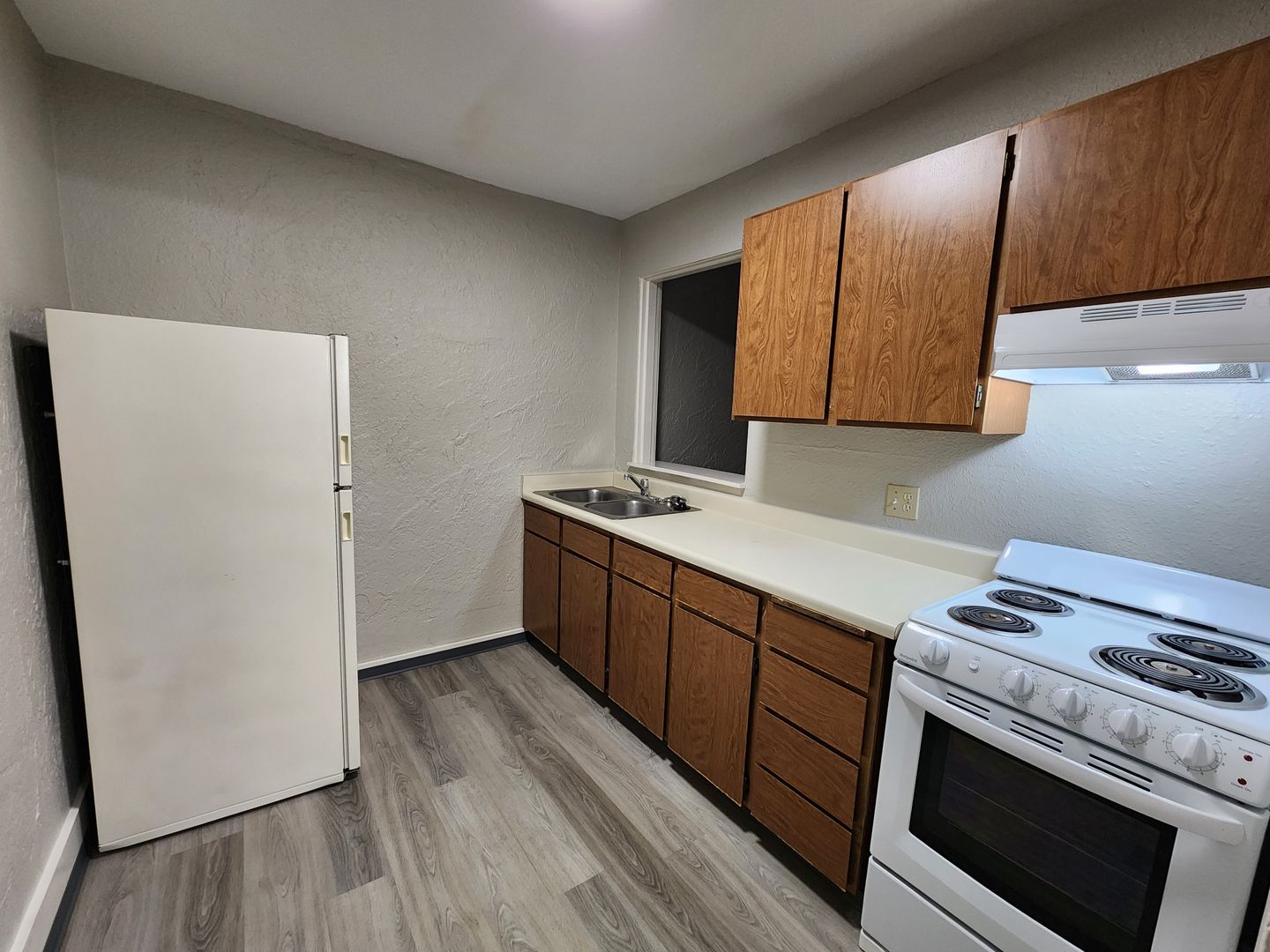 Tacoma Apartment: 414-422 Tacoma Ave S