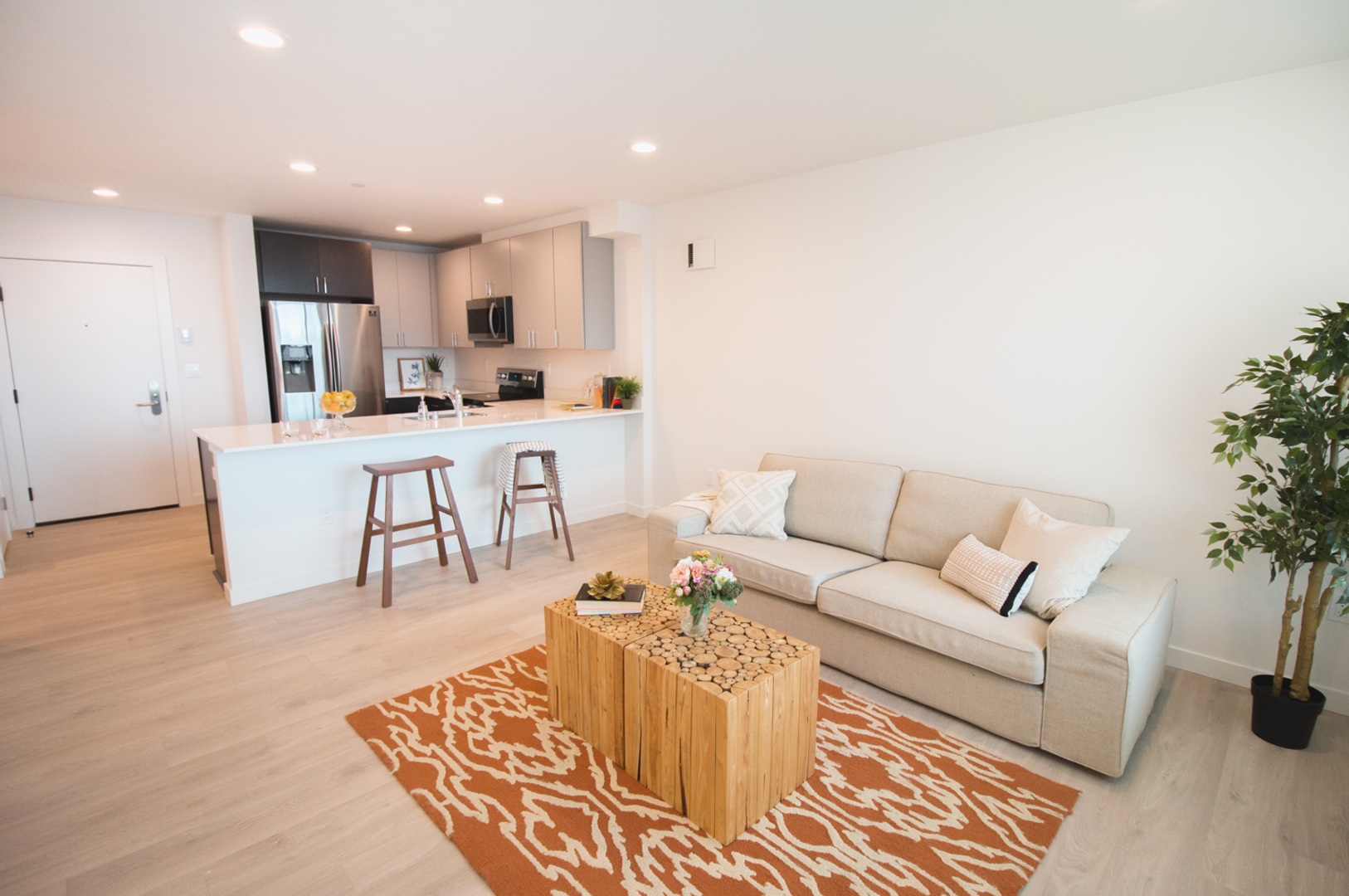 Seattle Apartment: 9021 17th Ave SW