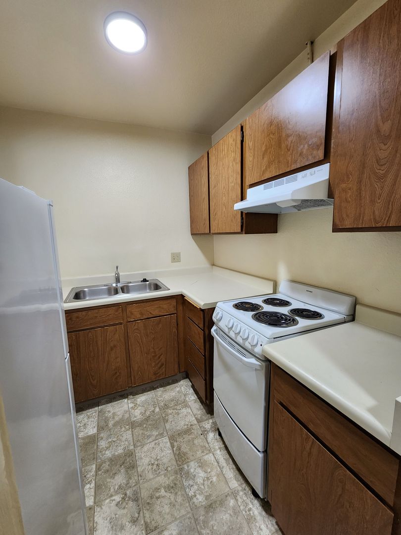 Tacoma Apartment: 414-422 Tacoma Ave S