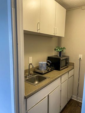 Gorgeous Studio Apartment Near Downtown Bellevue