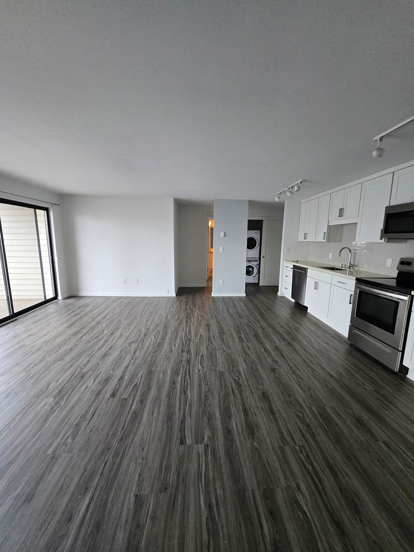 Seattle Apartment: 60 E Lynn St