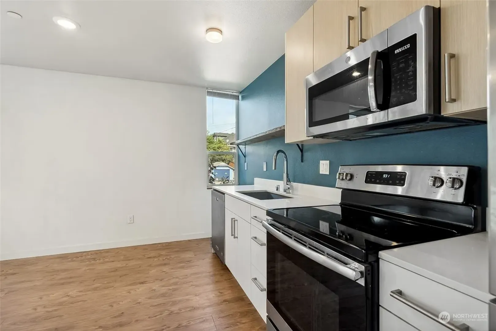 Seattle Apartment: 507 22nd Ave.