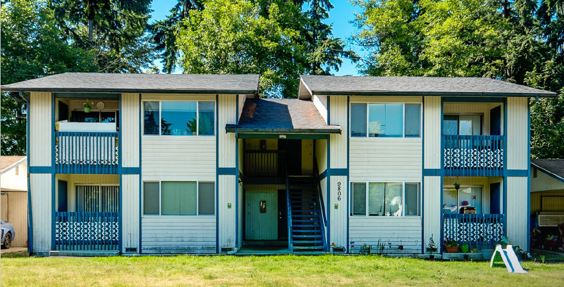 Puyallup Apartment: 9822 158th St E