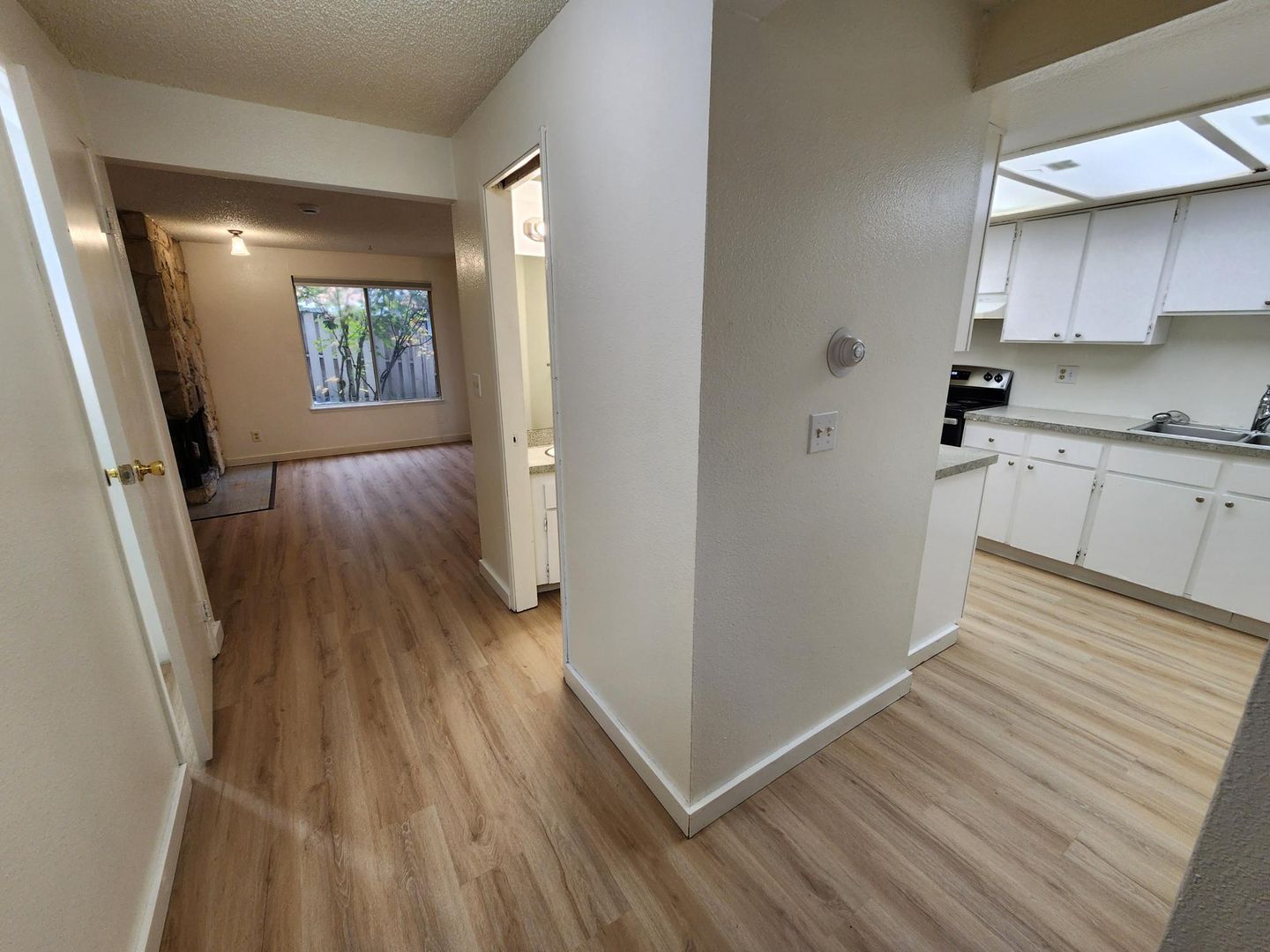 Bellevue Apartment: 700 140th Ave. SE