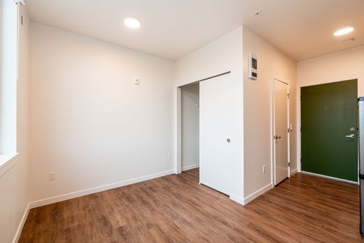 6 WEEKS RENT FREE! Income-Restricted MFTE Studio in Ballard – photo 1