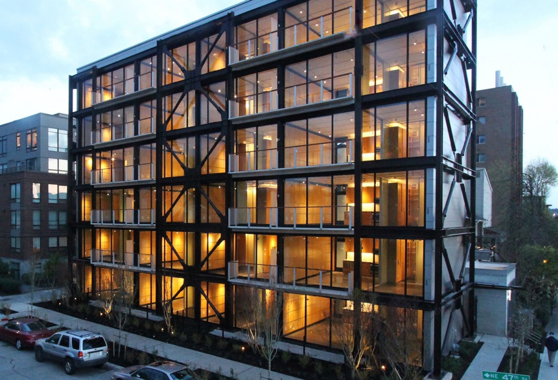 Seattle Apartment: 4558 7th Ave NE