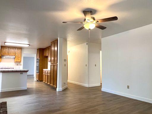 Large 5 bedroom with huge bonus room plus formal living dining and family room – photo 1