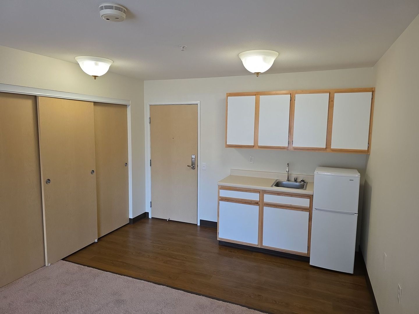 Paradise Apartment: 5900 Canyon View Dr.