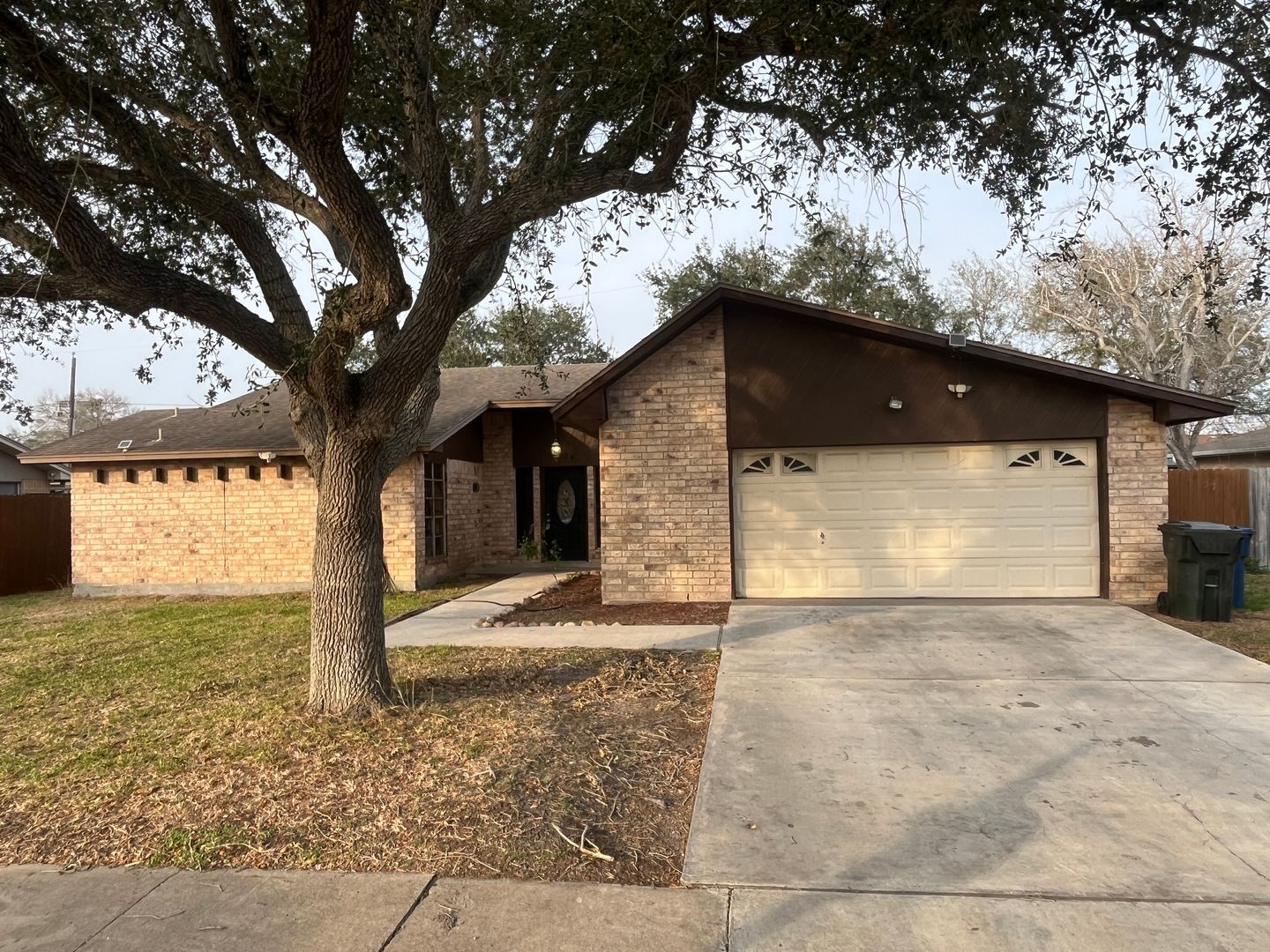 Corpus Christi House: 3624 Glenway Drive