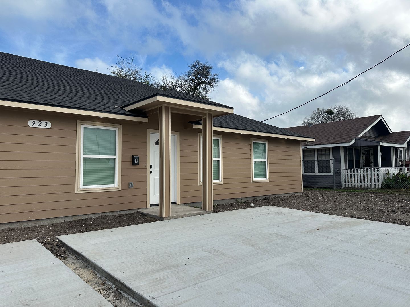 Corpus Christi House: 923 Craig Street Unit B