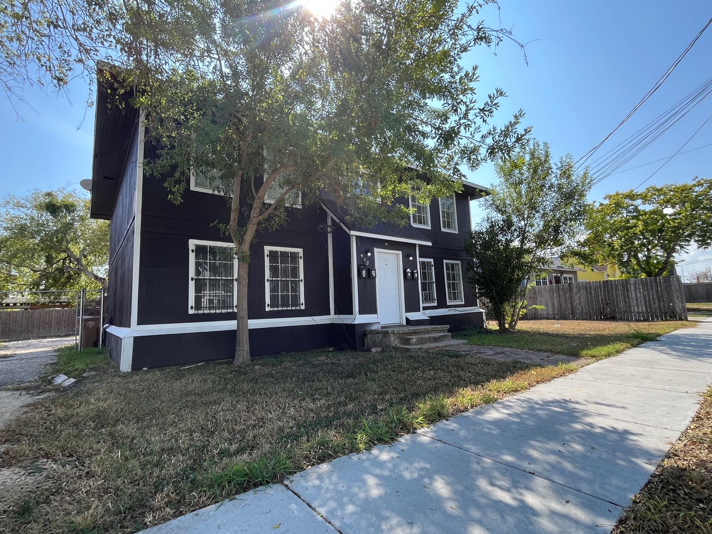 Corpus Christi House: 907 Elizabeth Unit 1
