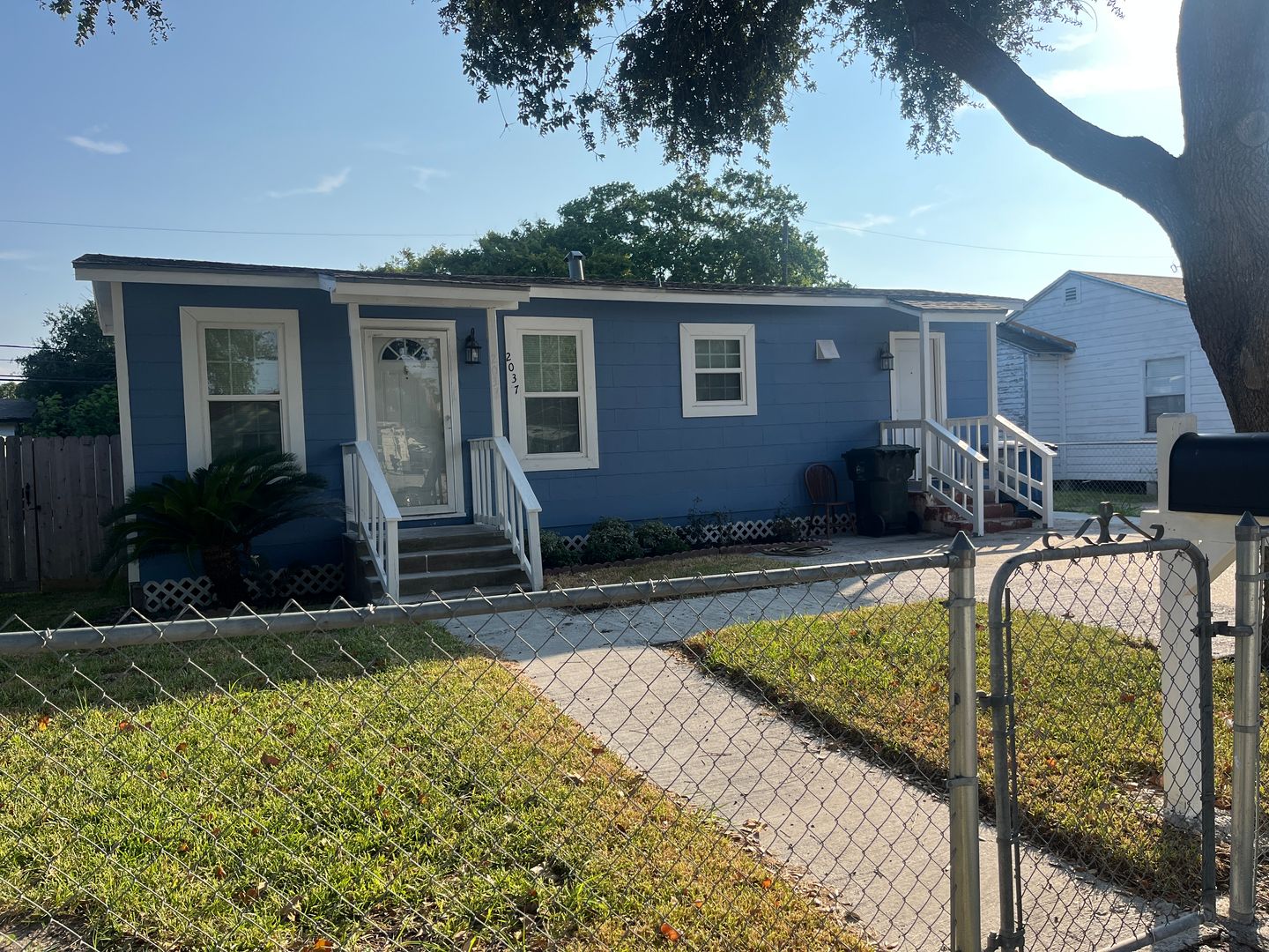 Well Maintained Two Bedroom One Bath!