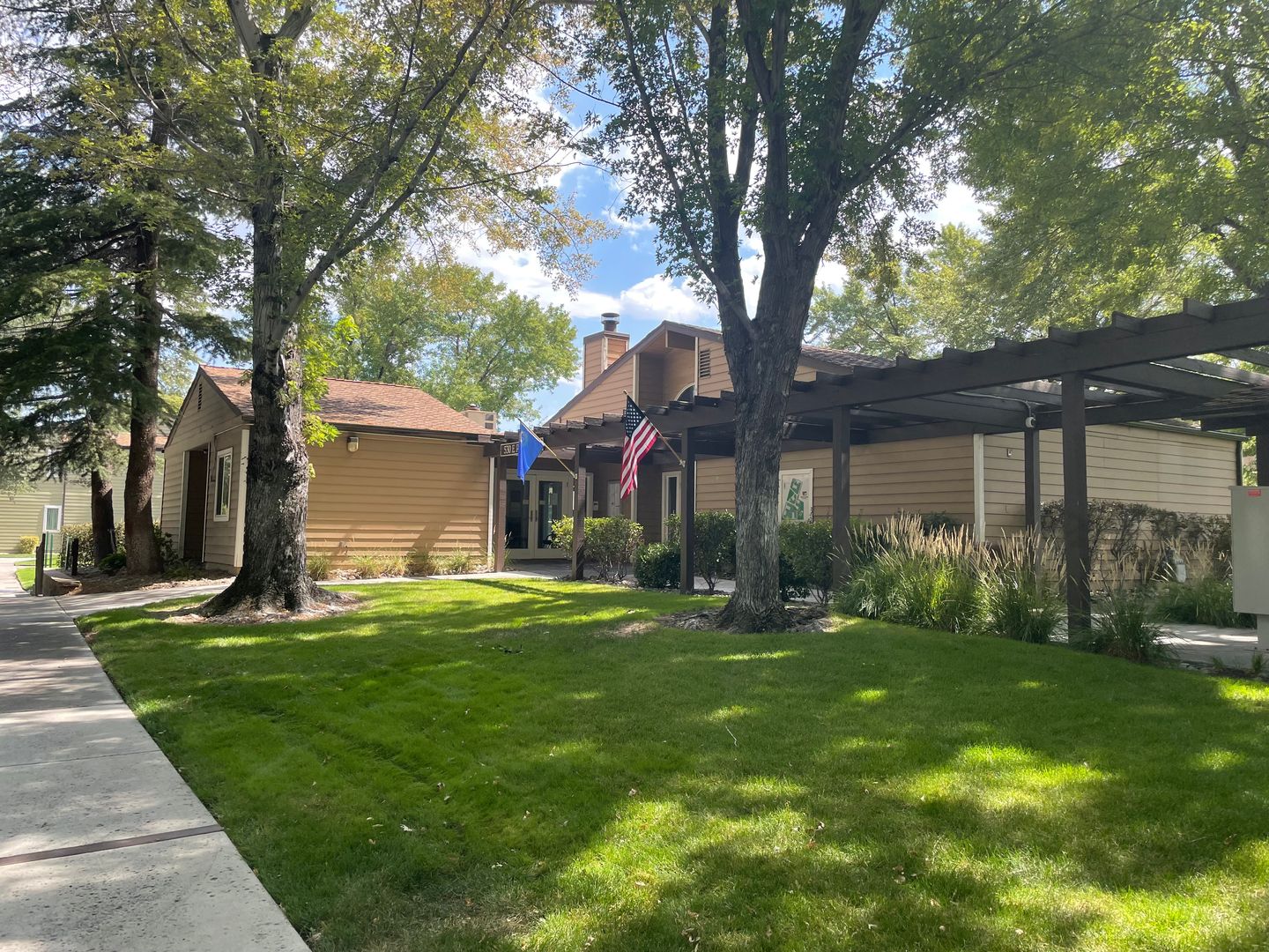 Reno Condo: 555  E Patroit Blvd unit 221   Building J