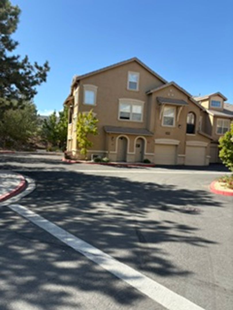 Reno Condo: 17000 Wedge Parkway