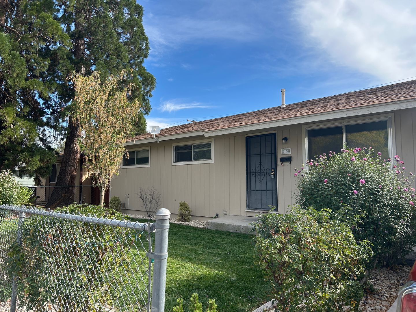 Sparks House: 15 E Lenwood Dr.