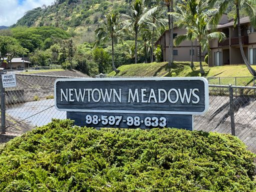 Newtown Meadows - Click on any of the photos above for additional pictures!