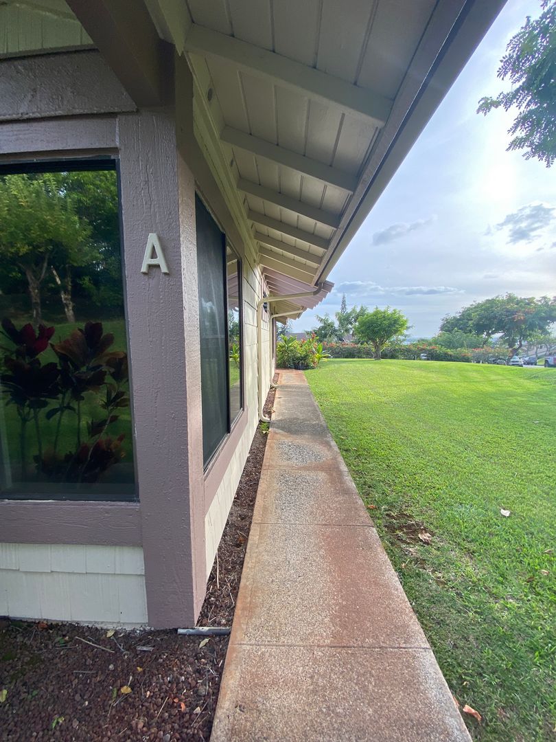 Aiea Apartment: 98-1729 #A Kaahumanu St.