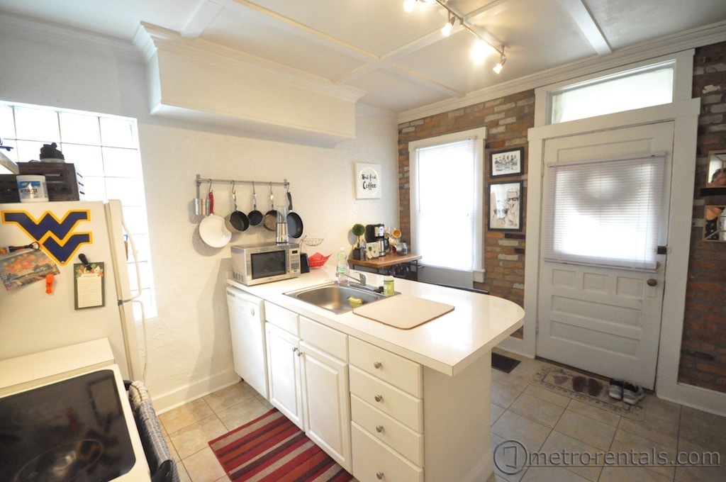 Columbus Apartment: 514 S. Third