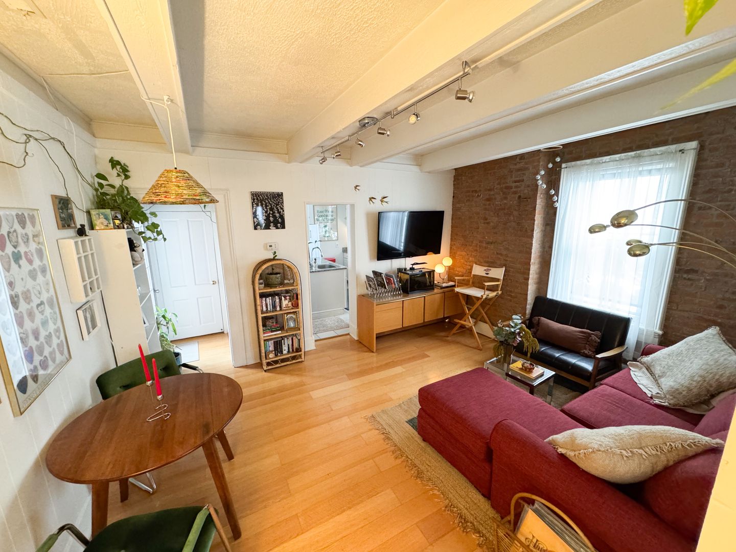 Columbus Apartment: 744 S Third St