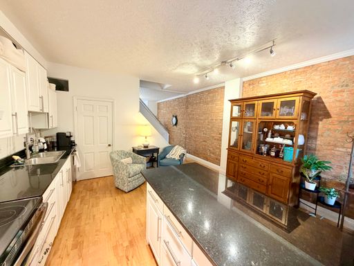 2 bedroom brick townhouse – photo 1