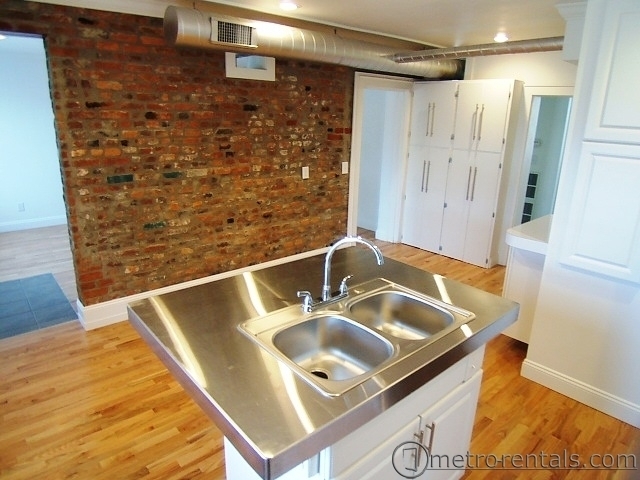 Columbus Apartment: 654 City Park