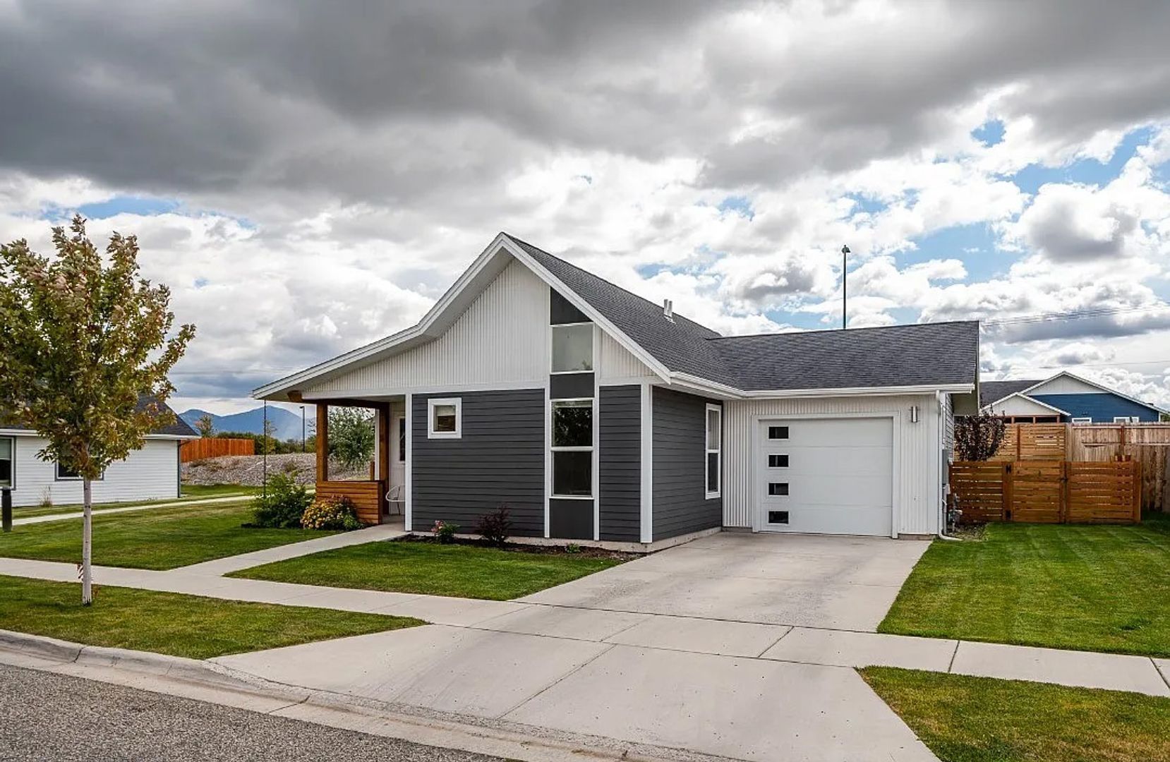 Bozeman House: 4460 Shadowglen Dr