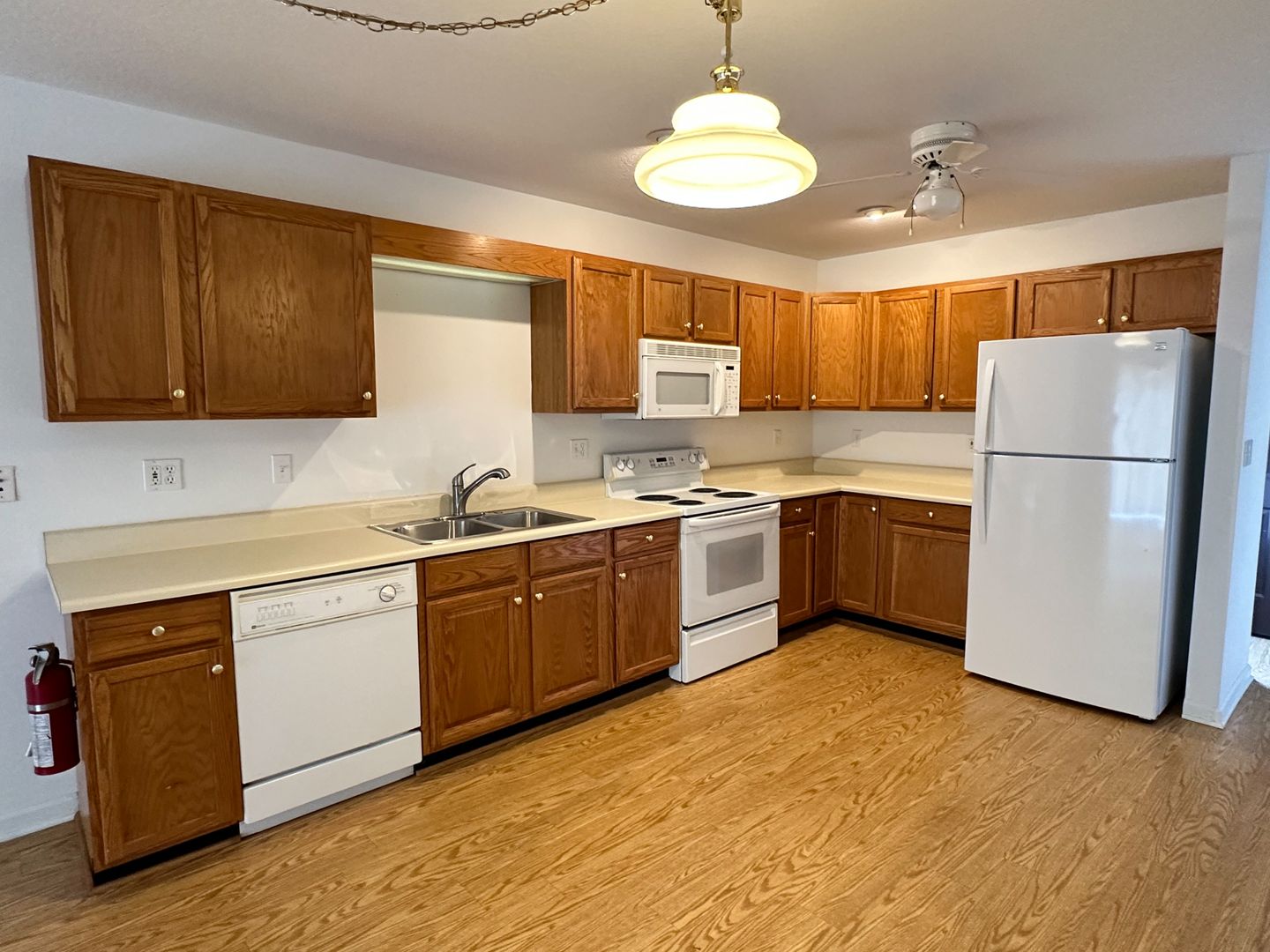 Crossville House: 7 Lakeshore Circle #136