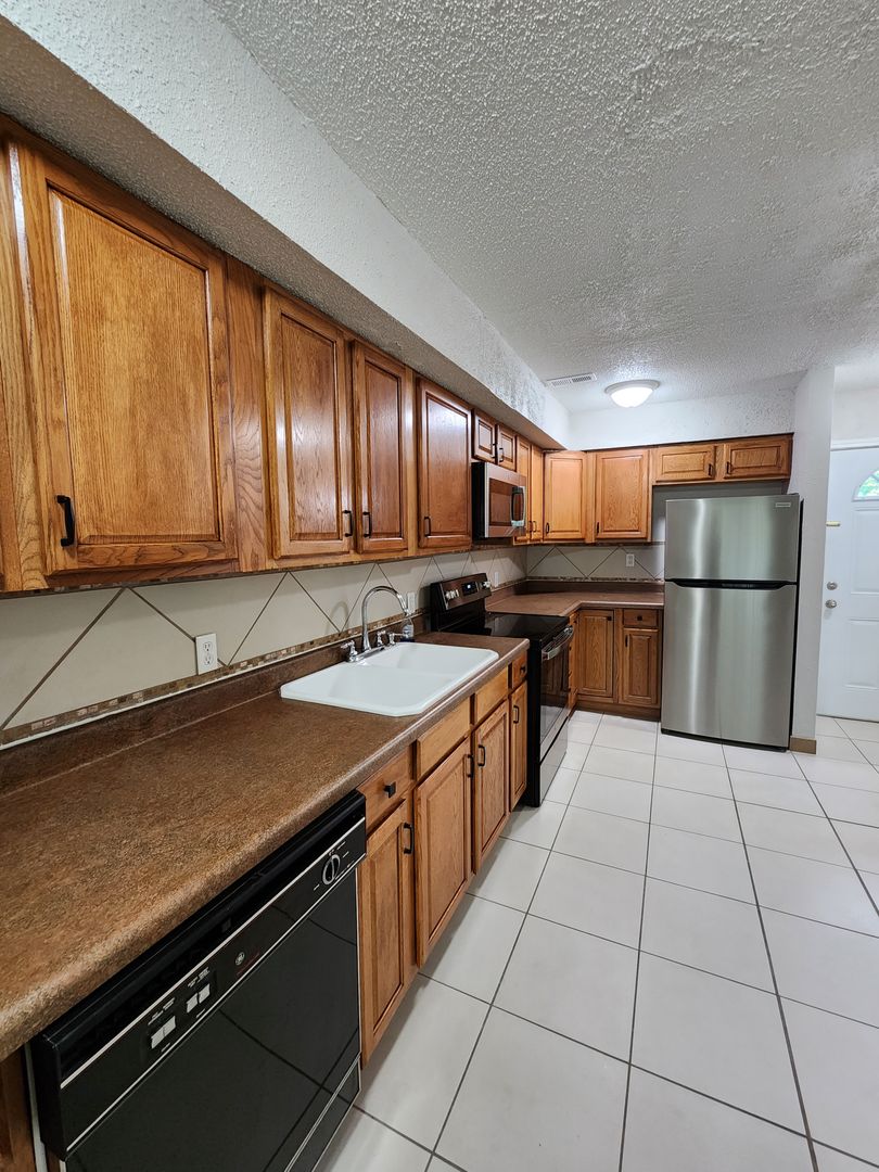 Crossville House: 70 Wilshire Heights Dr