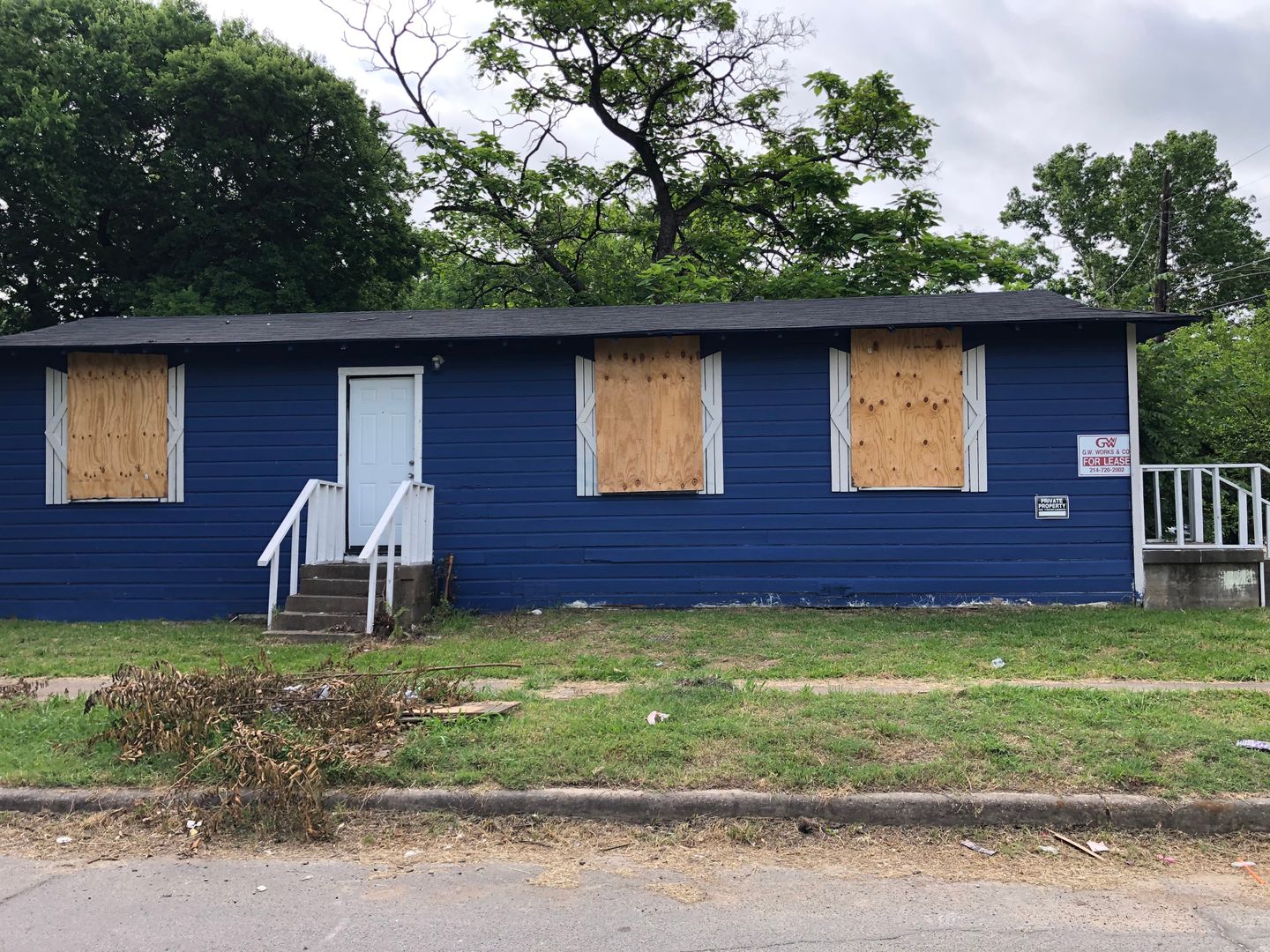 DALLAS House: 4000 ROBERTS AVE