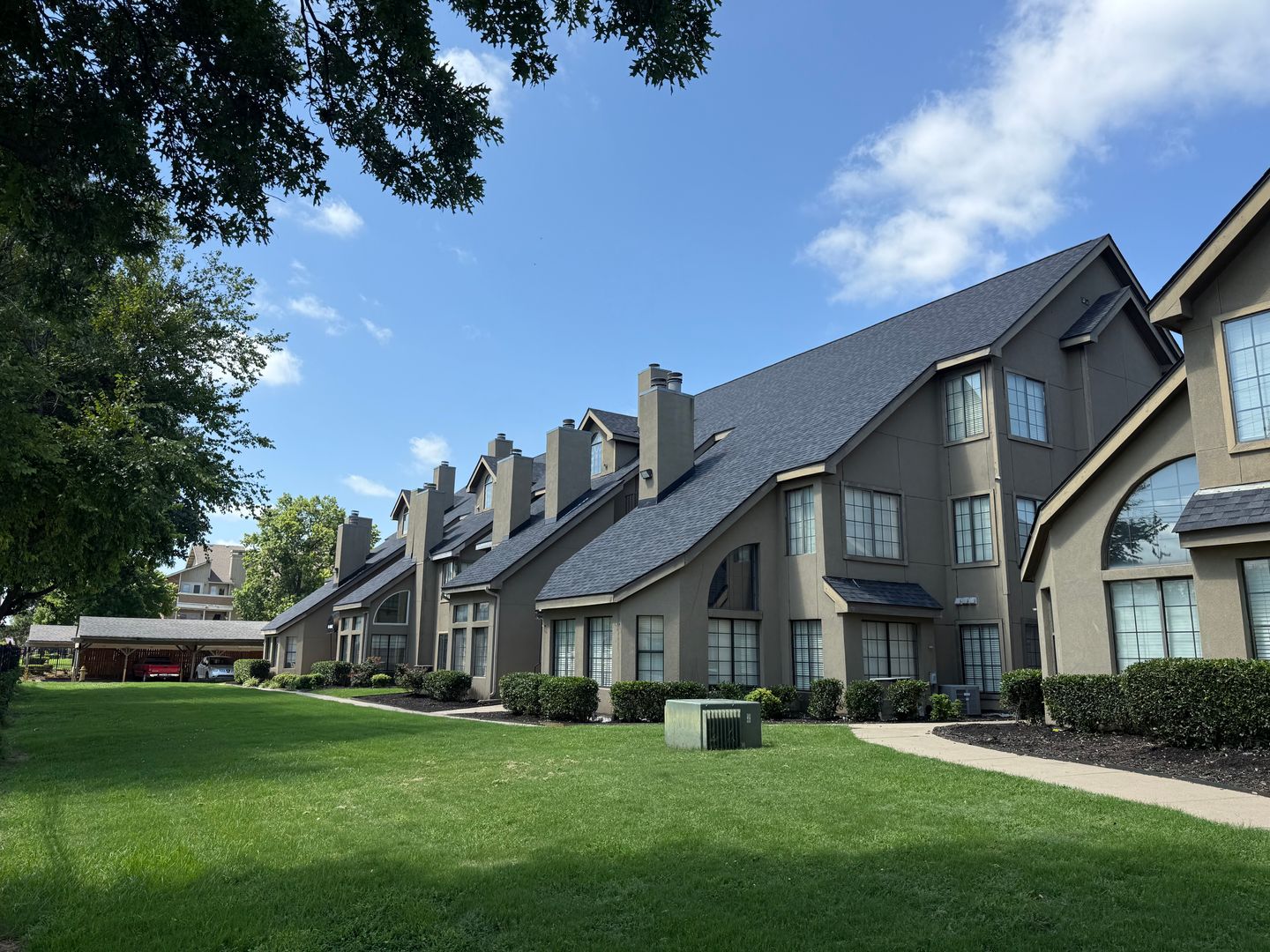 Tulsa Apartment: 6642 S Peoria Ave