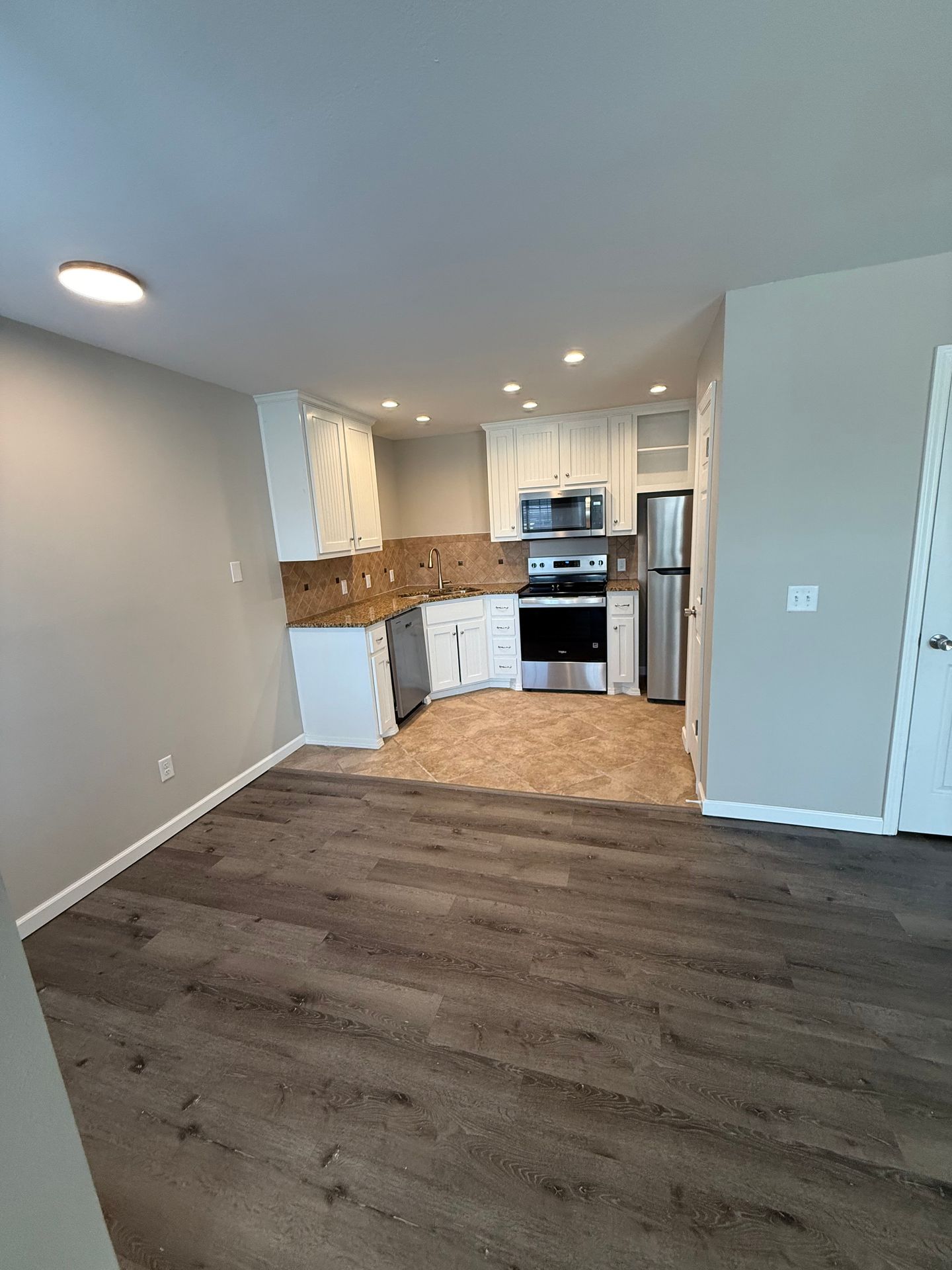 Tulsa Apartment: 6642 S Peoria Ave