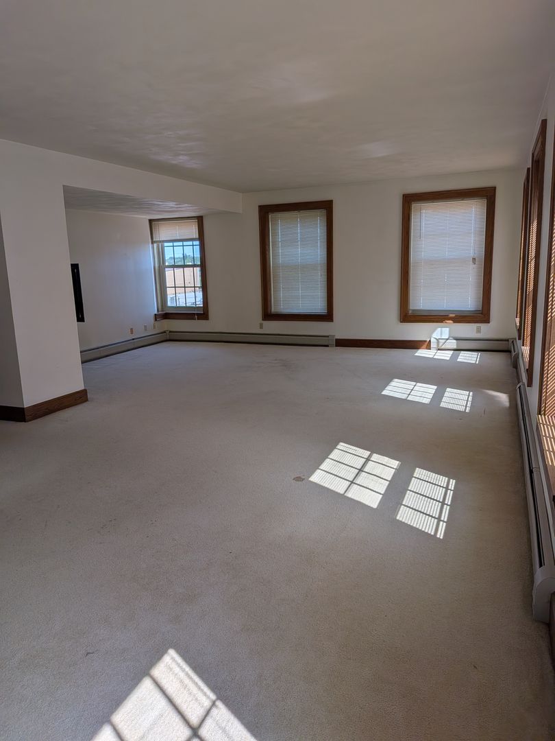 Stevens Point Apartment: 1408 Strongs Ave