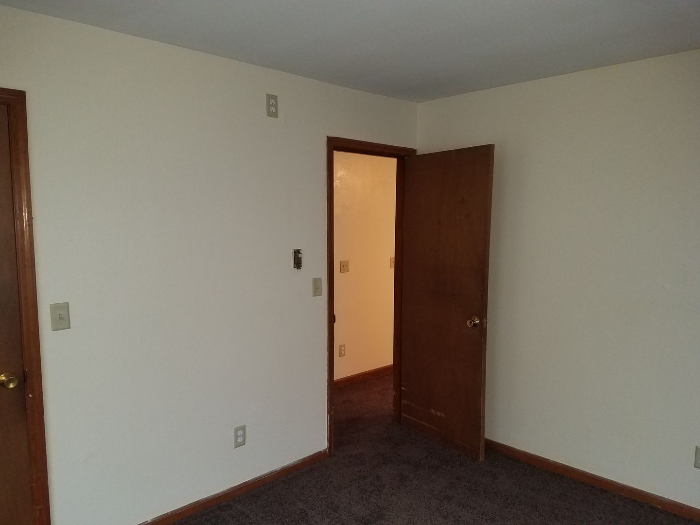Springbank Apartments 3 of 7