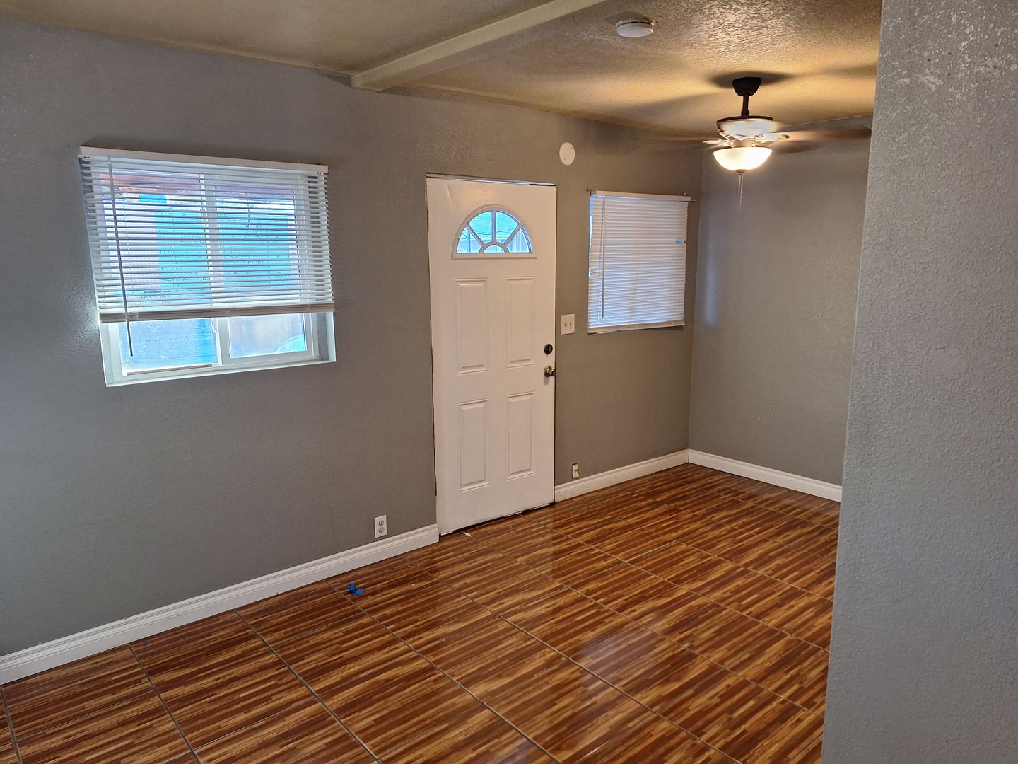 Eaton Apartment: 570 Oak Ave