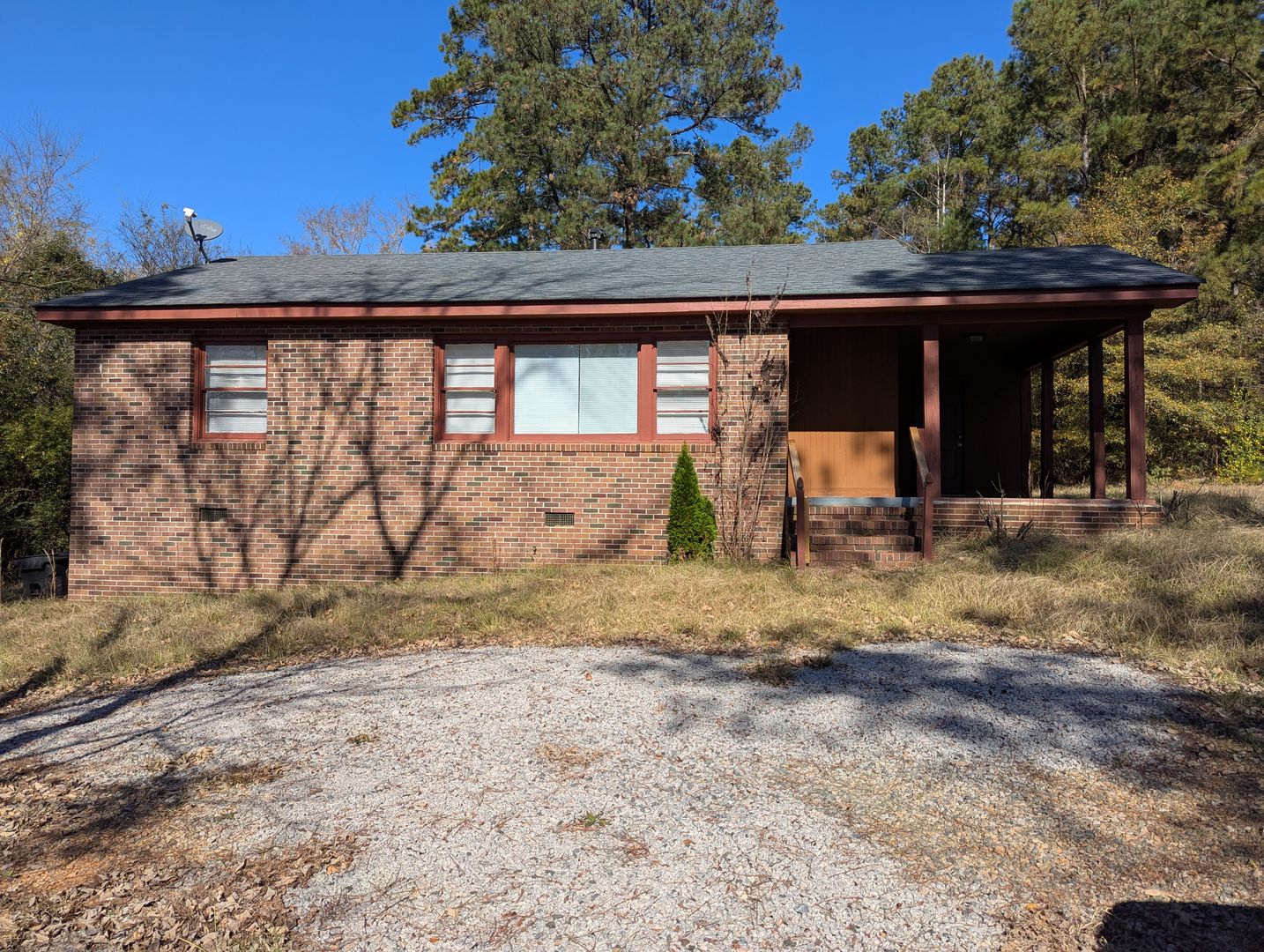 Milledgeville House: 232 Allen Memorial Drive