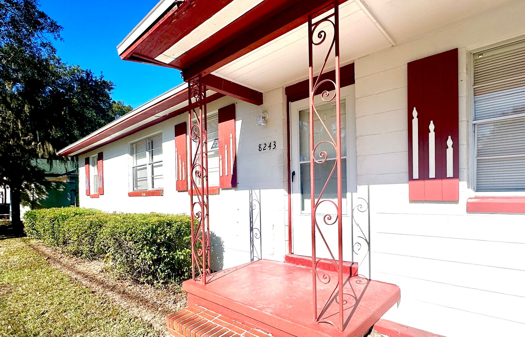 Jacksonville House: 8243 Hewitt Street