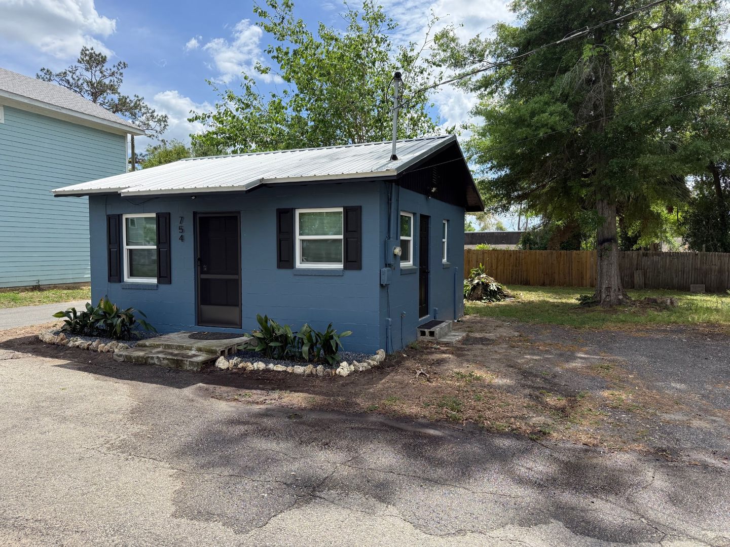 Tallahassee House: 754 Parklawn Circle