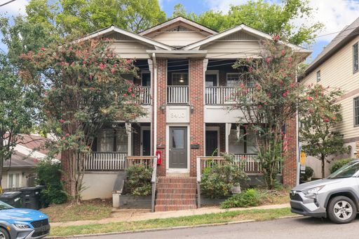 Highland Oaks - 1 Bedroom / 1 Bathroom, Top Level – photo 1