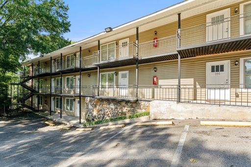 Mountain Crest - 1 Bedroom / 1 Bathroom Apartment – photo 1