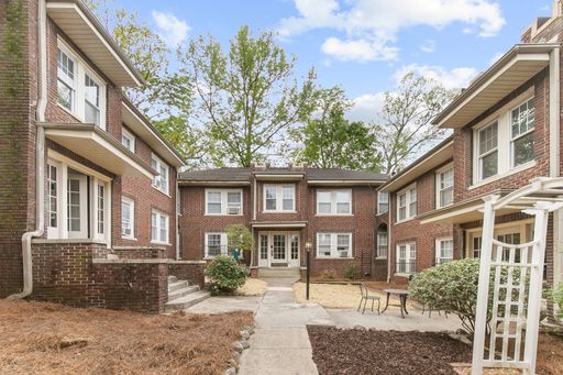 Parkview - Historic 1 Bedroom / 1 Bathroom – photo 1