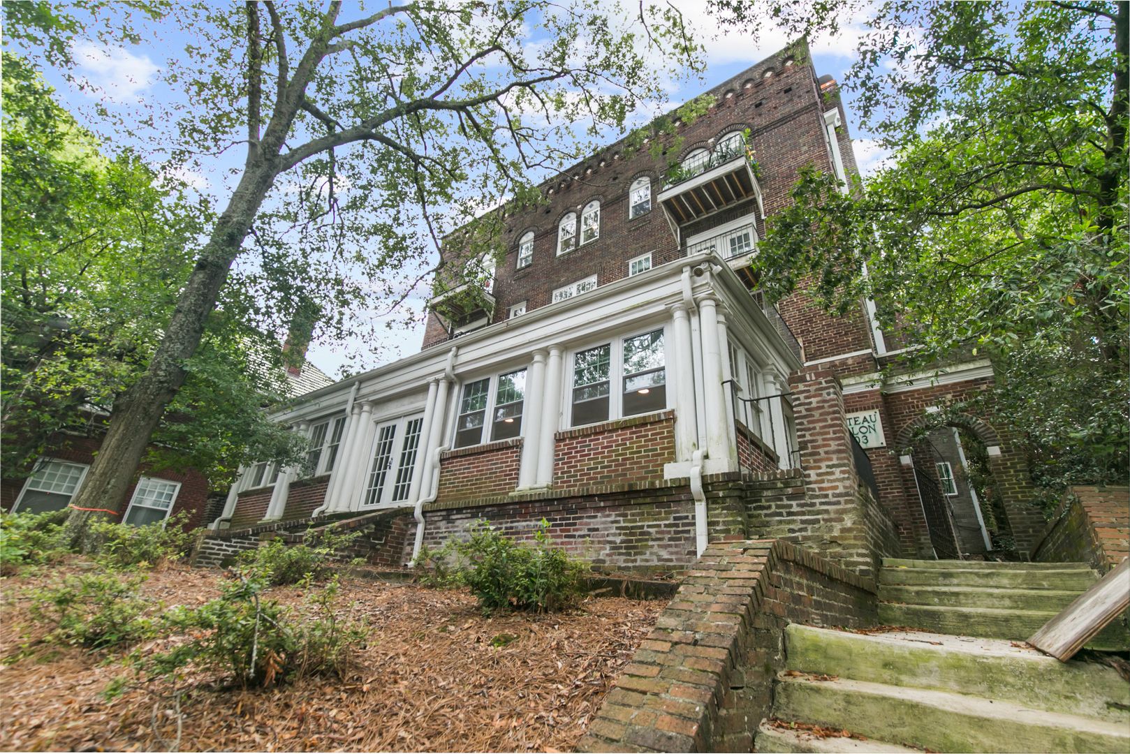 Birmingham Apartment: 3003 13th Ave S