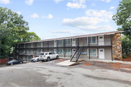 Mountain Crest - 1 Bedroom / 1 Bathroom Apartment, Top Floor – photo 1