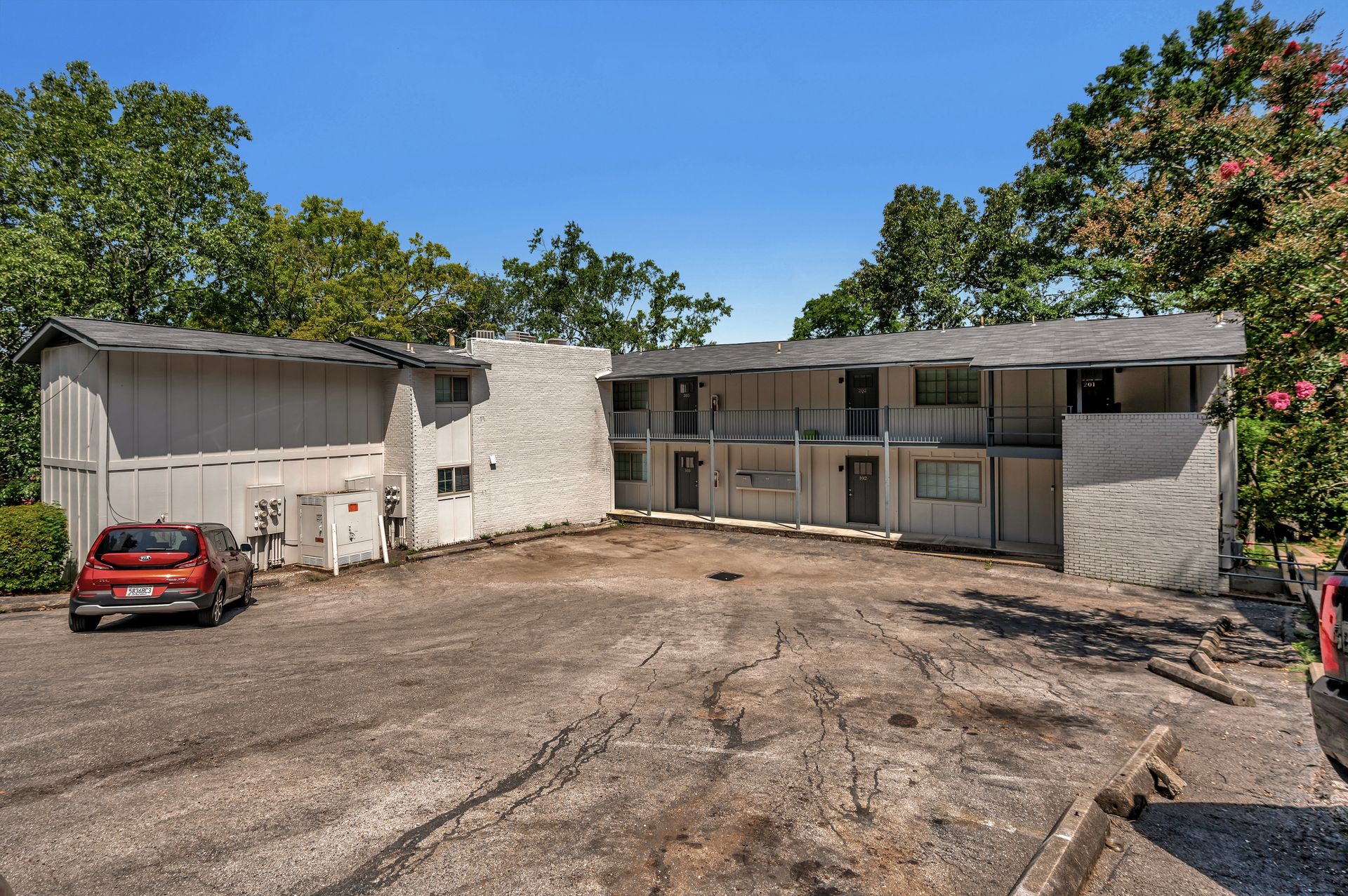 Birmingham Apartment: 1501 16th Ave S